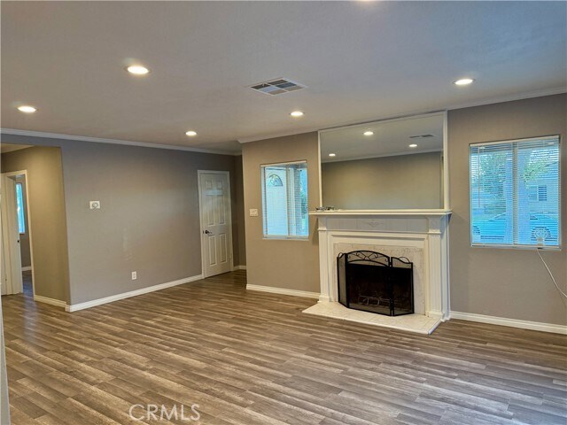 Building Photo - 732 Niles St