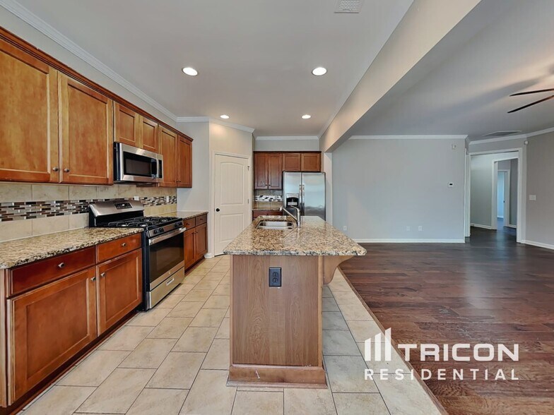 Building Photo - 978 Reddy Farm Ln