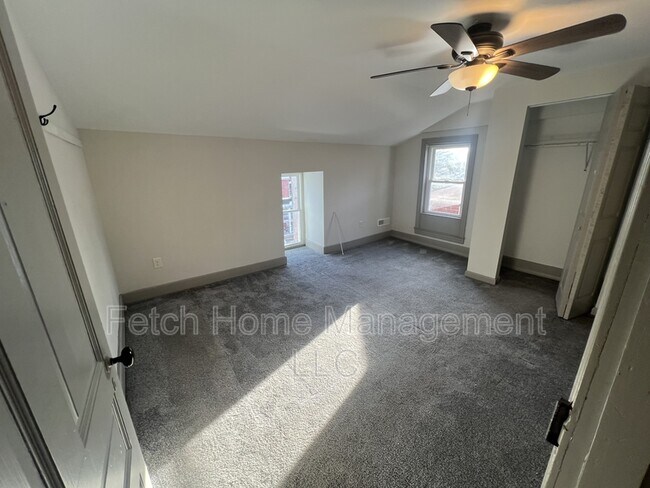 Building Photo - 34 N Lee St