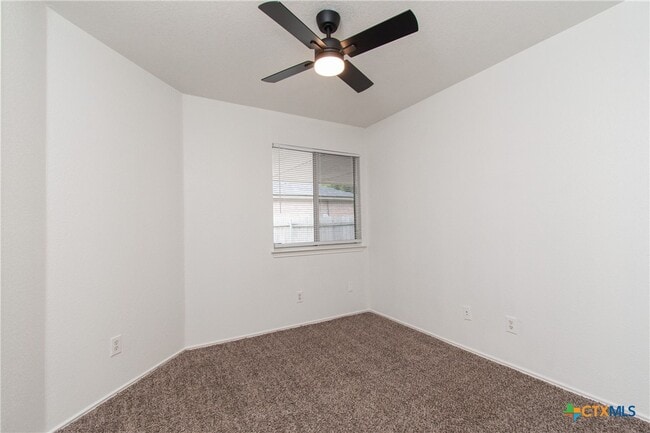 Building Photo - 1213 Fox Creek Dr