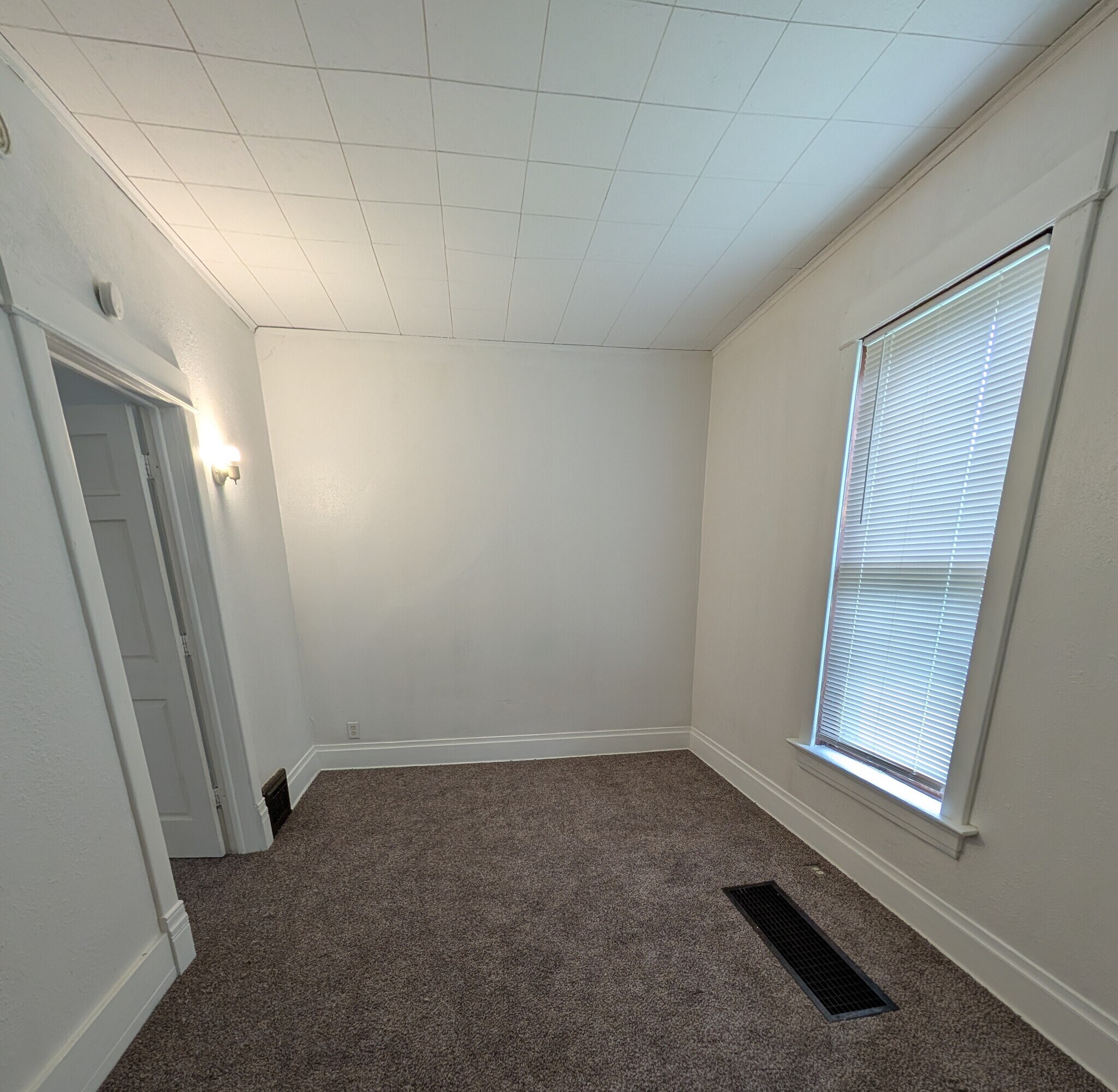 Building Photo - 2015 Johnson Ave NW