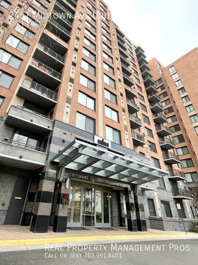 Building Photo - 2451 Midtown Ave
