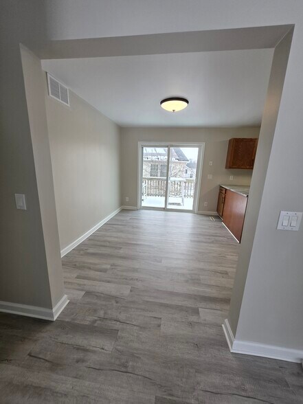 Building Photo - 10 Susquehanna Dr