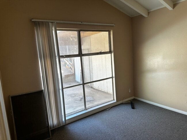 Building Photo - Riverside Home For Rent- 3 bedrooms!