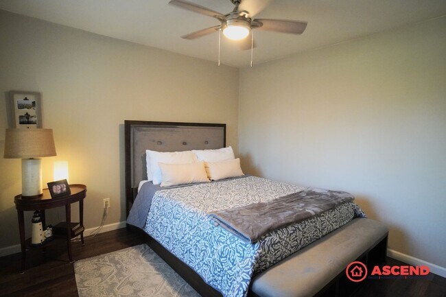 Building Photo - FULLY FURNISHED, Beautiful Home Located In...