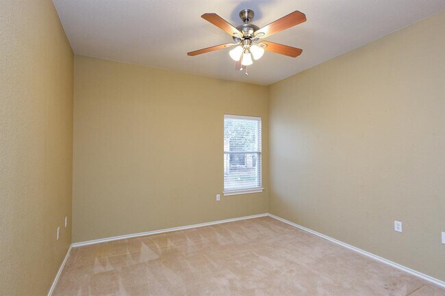 Building Photo - 10312 Lone Pine Ln