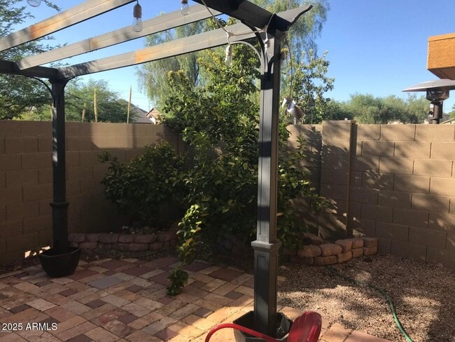 Building Photo - 2725 E Mine Creek Rd