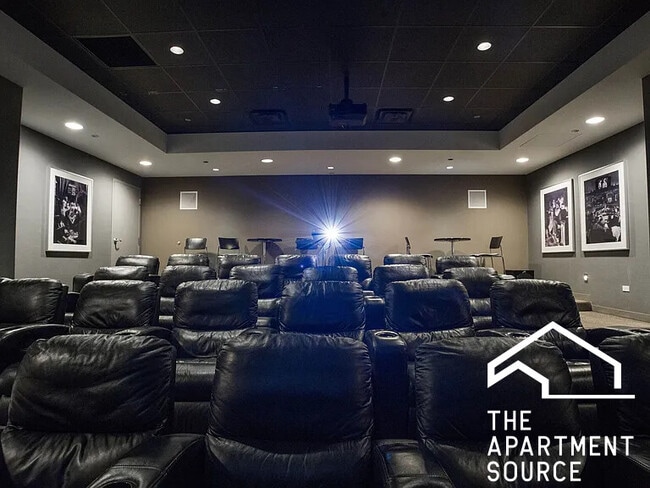 Building Photo - 225 N Columbus Dr