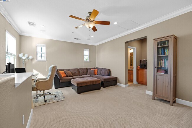 Building Photo - 588 Dovecote Ln