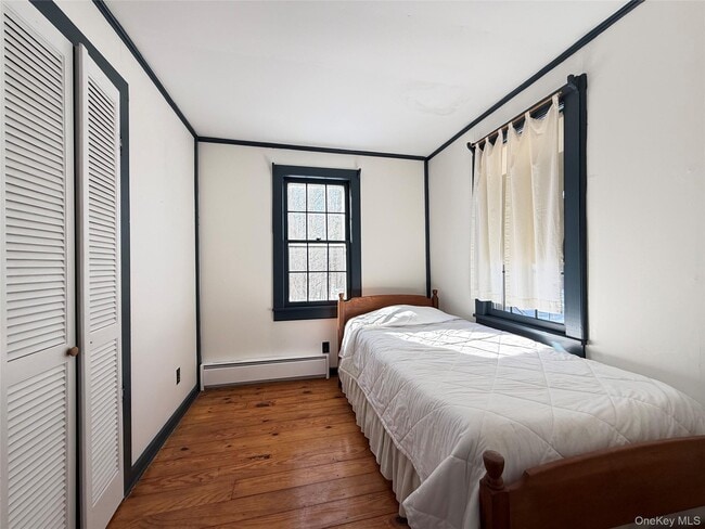 Building Photo - 674 Debruce Rd