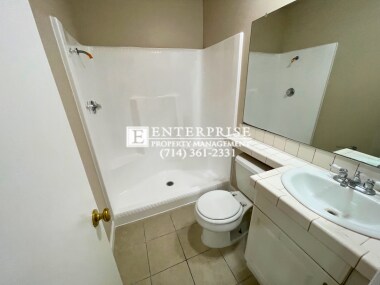 Building Photo - Freshly Updated 2-br Condo in South Coast Metro Area