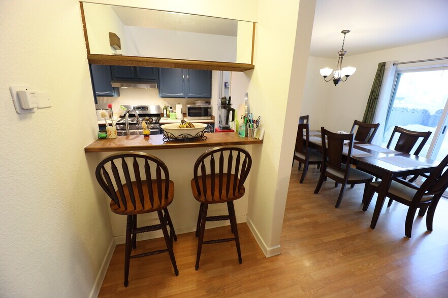 Building Photo - 2231 Sunburst Cir