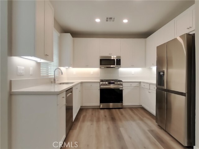 Building Photo - 31719 Willowood Way