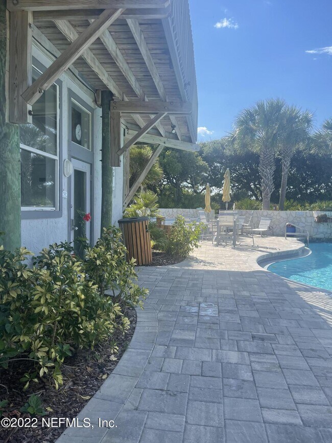 Building Photo - 204 Salt Grass Ct
