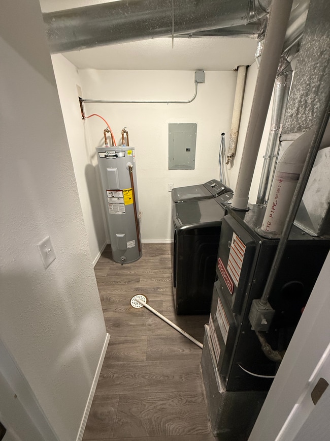 Building Photo - Seward Apartments