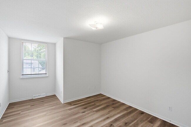 Building Photo - 4404 W Jeana Ct