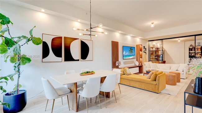 Building Photo - 545 SW 11th St