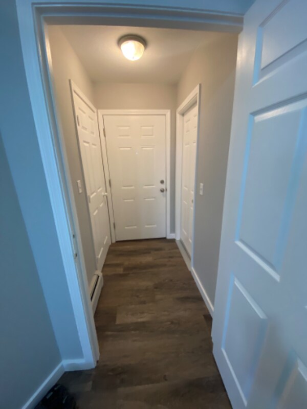 Building Photo - 1580 Chattaroy Cir