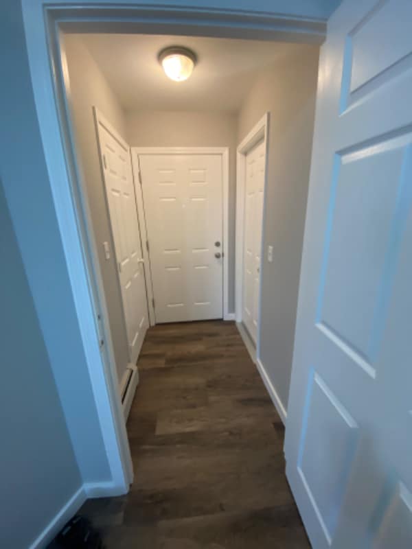 Building Photo - 1580 Chattaroy Cir