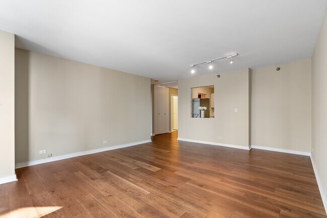 Building Photo - 401 E Ontario St