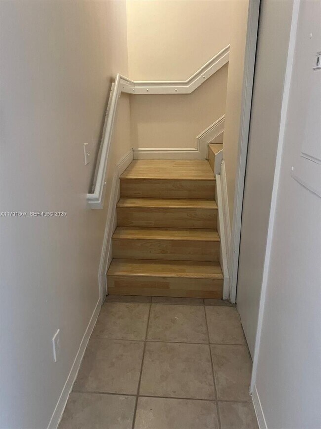 Building Photo - 5357 SW 125th Ave