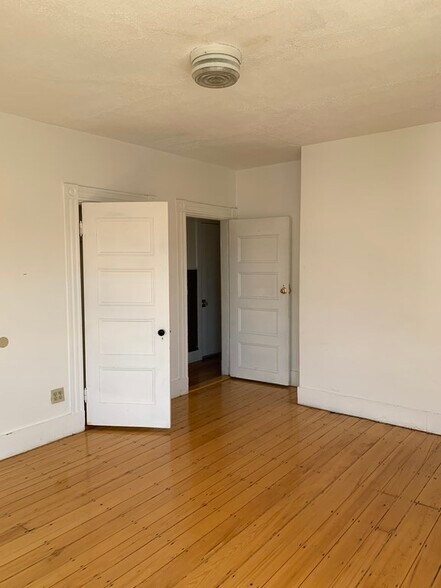 Building Photo - 151 Central St