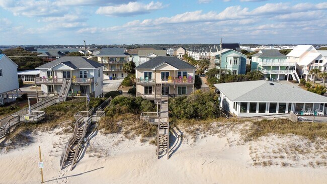 Building Photo - Oceanfront- Pet Friendly- Fully Furnished-...