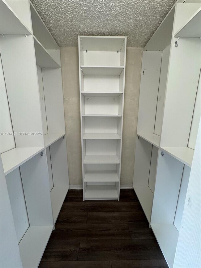 Building Photo - 2224 SE 25th Ave