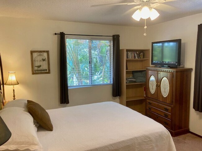 Building Photo - Captains' Lodge Old Homosassa