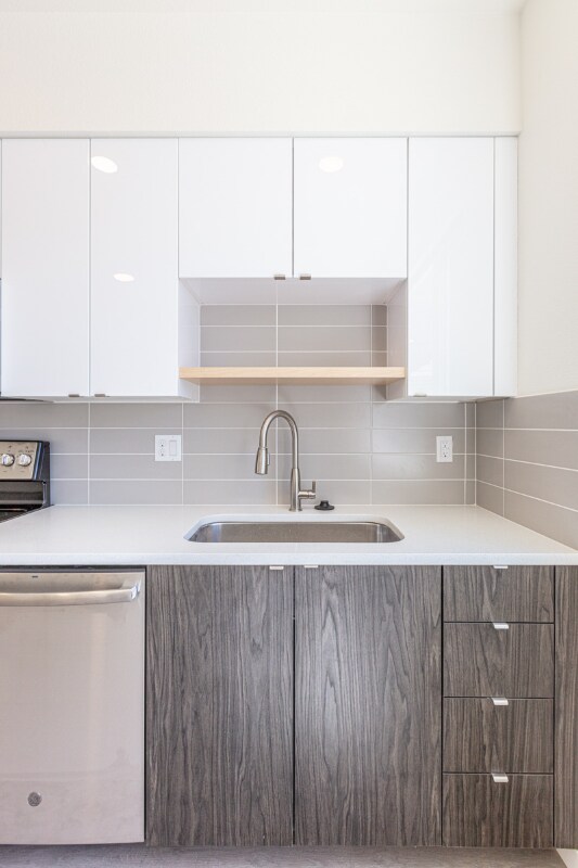 Building Photo - 3455 SE Gladstone St