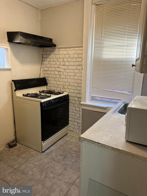 Building Photo - 1192 Yorkship Square