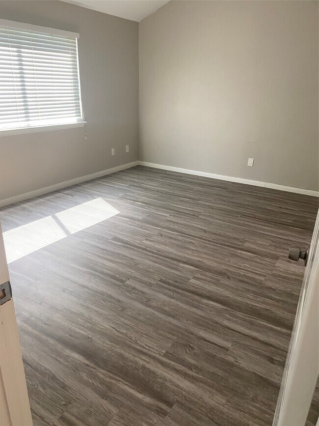 Building Photo - 7519 San Benito Dr