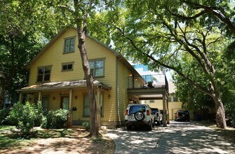 Building Photo - 3207 Hampton Rd