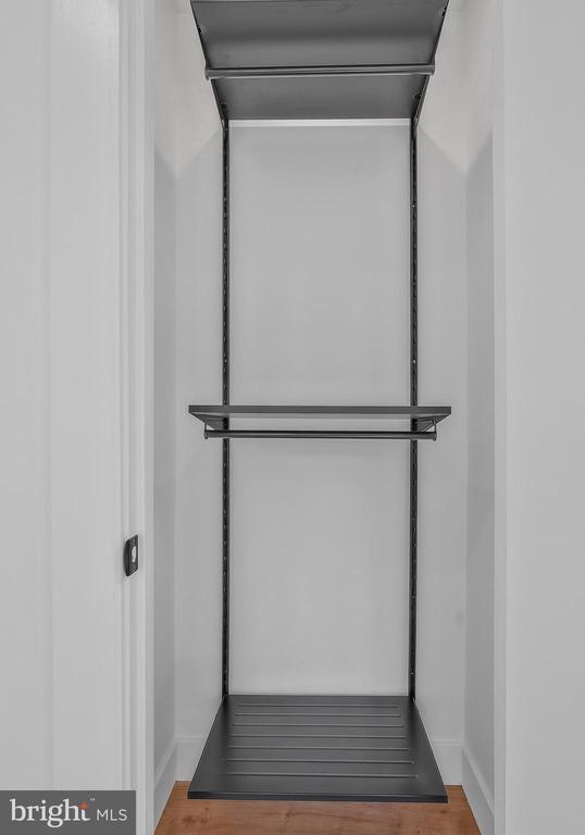 Building Photo - 6810 Weaver Ave