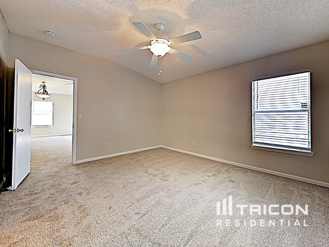 Building Photo - 3424 International Village Dr W