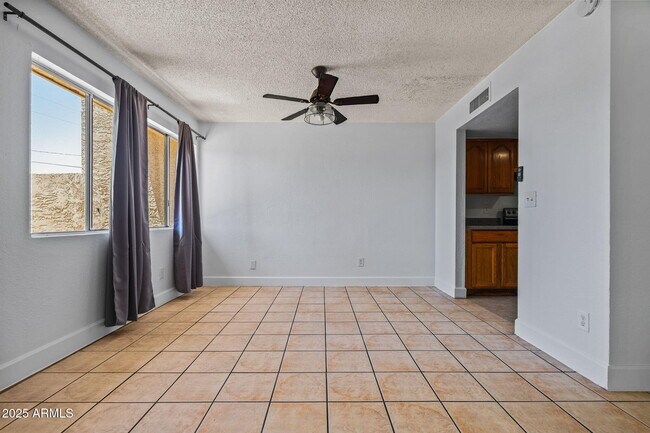 Building Photo - 2698 N 43rd Ave