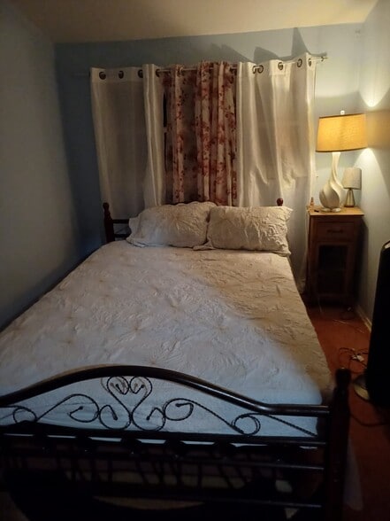 Building Photo - 14214 130th Ave