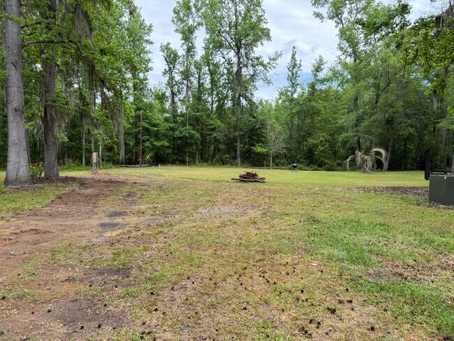 Building Photo - 209 Verdi Ln