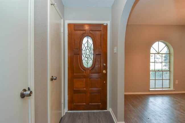 Building Photo - 11719 Murr Way