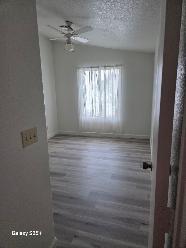 Building Photo - 8631 W Monte Vista Rd