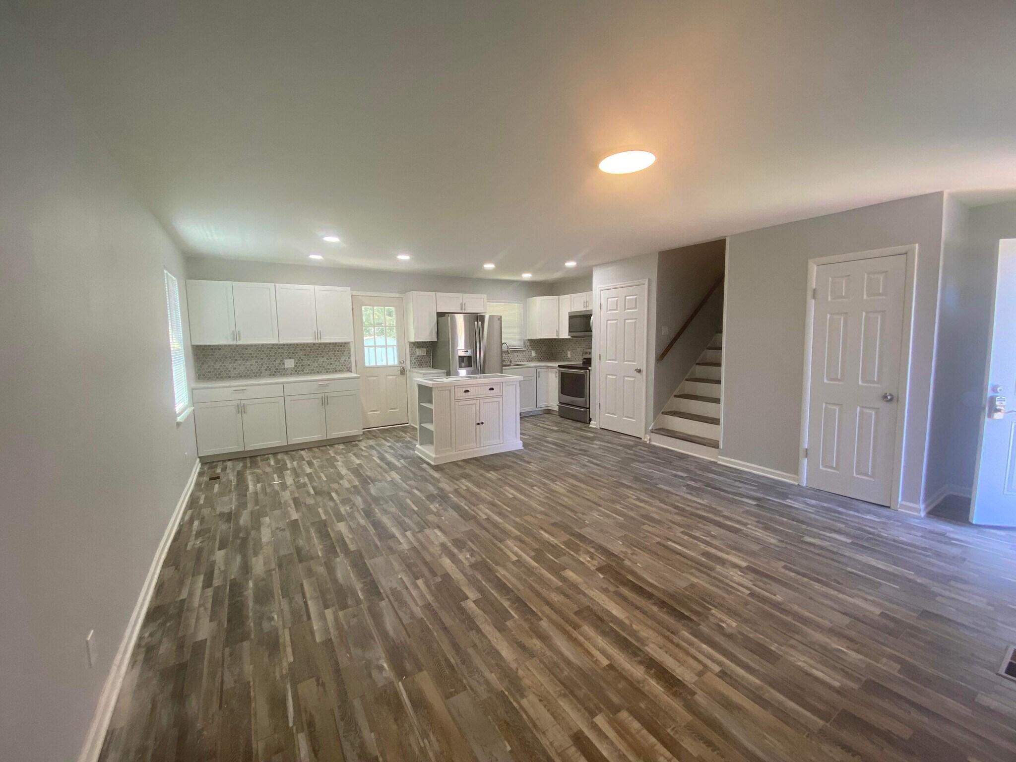 Building Photo - 3607 Oakdale Cir NW