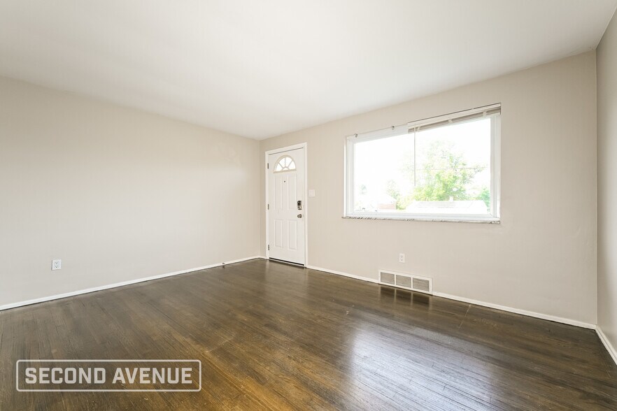 Building Photo - 415 College Park Dr