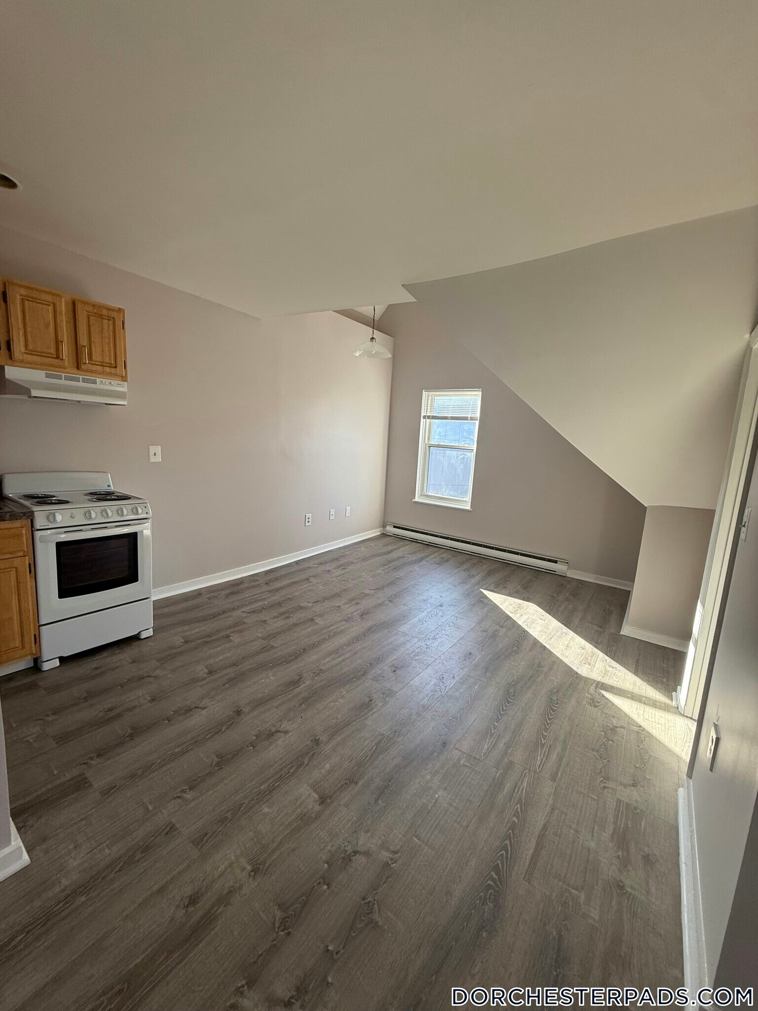 Building Photo - 3 Sunderland St