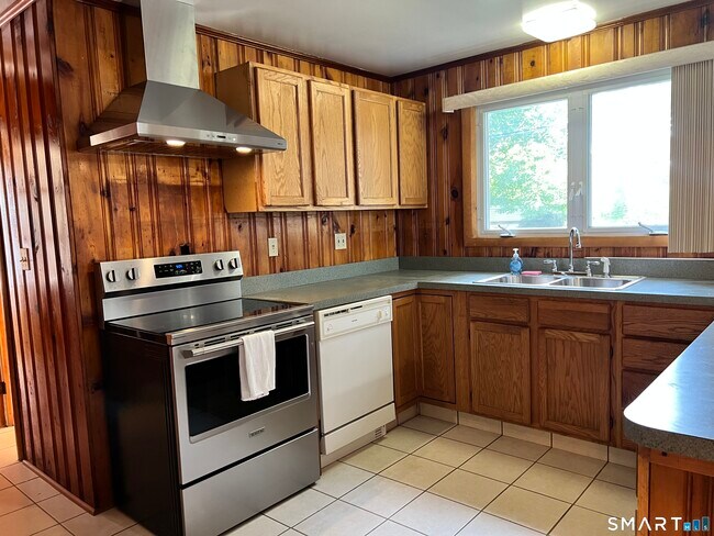 Building Photo - 34 Corsino Ave