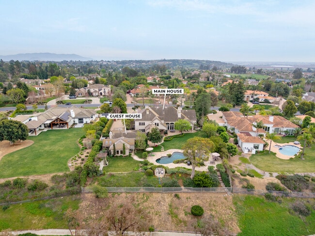 Building Photo - 3243 Calle De Debesa