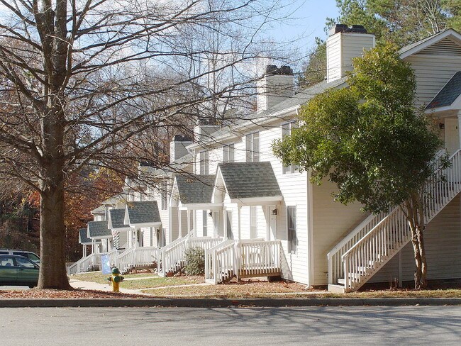 Building Photo - 355 W Oak Ave