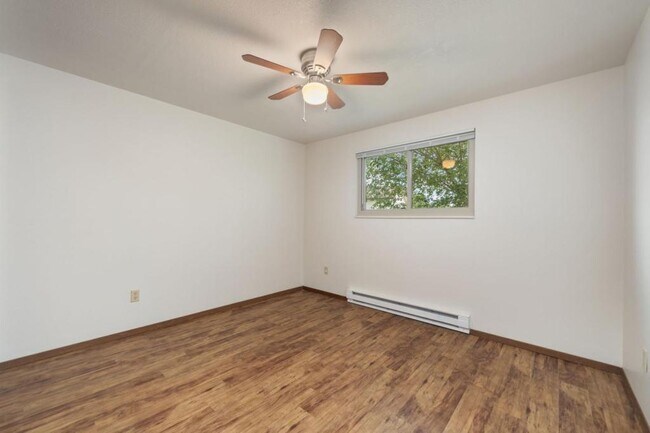 Building Photo - 1804 Lily Pl