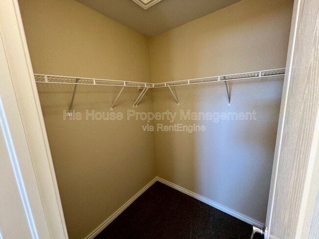 Building Photo - 5551 W 29th St