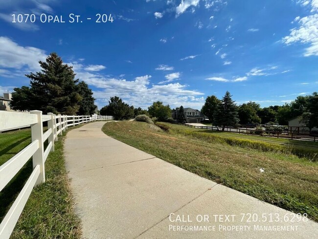 Building Photo - 1070 Opal St