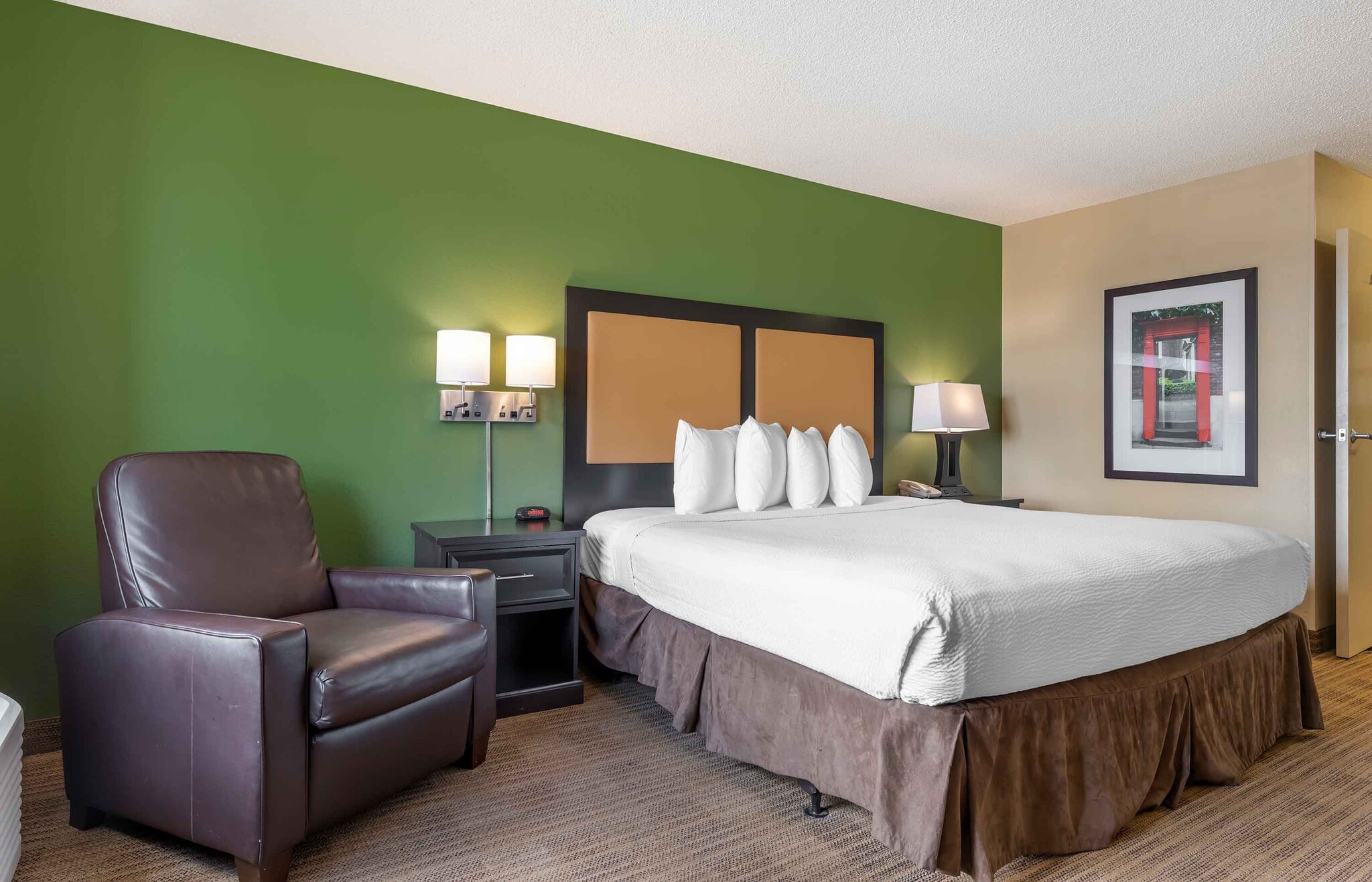 Building Photo - Furnished Studio-Chicago - O'Hare - North